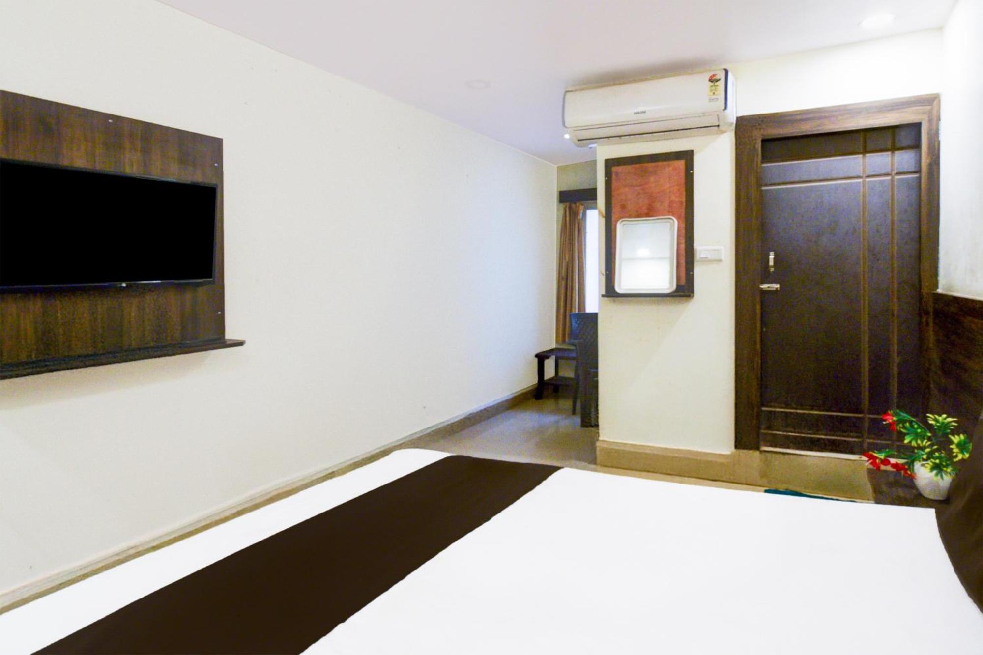 Hotel O Asian Residency Hyderabad Exterior photo